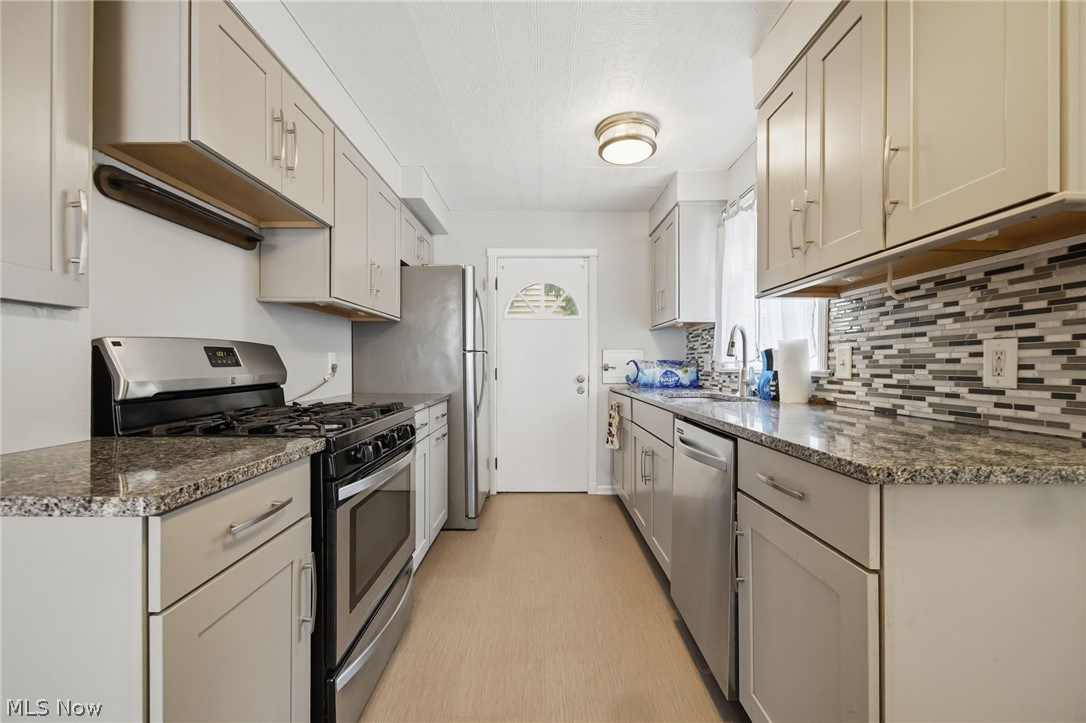 3246 Rumson Road Property Photo 9