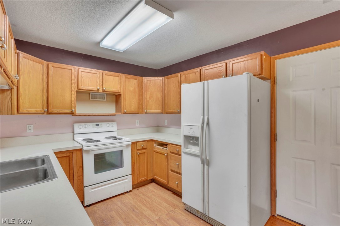 4305 E Strattford Circle E Property Photo 8