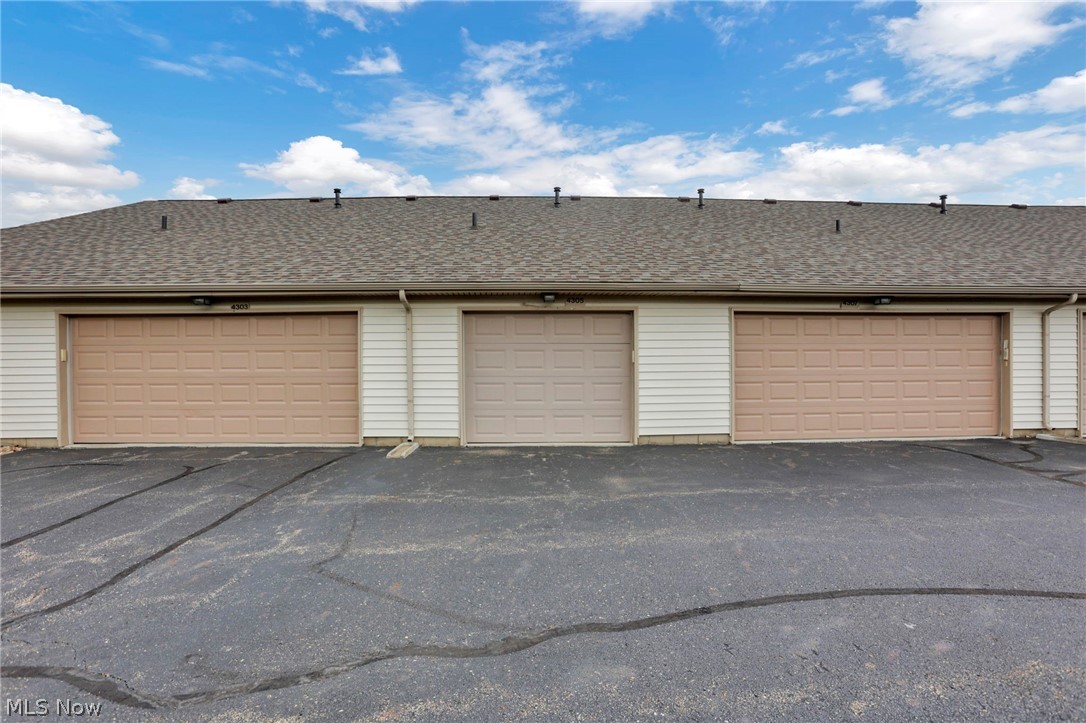 4305 E Strattford Circle E Property Photo 23