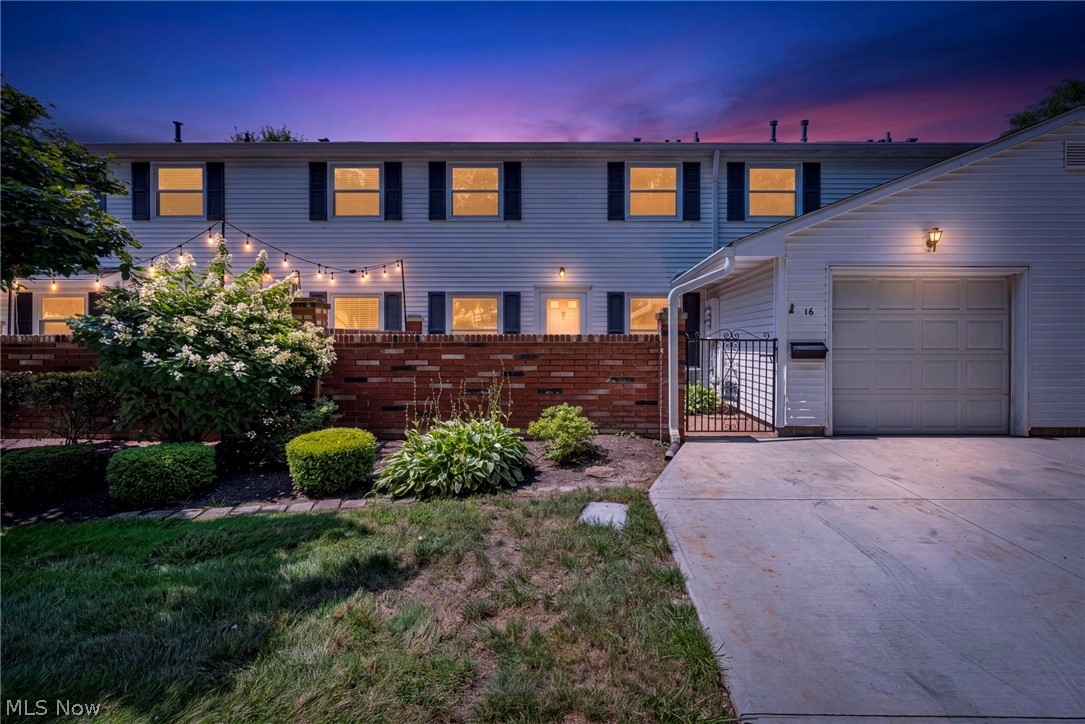 16 Surrey Court Property Photo 1
