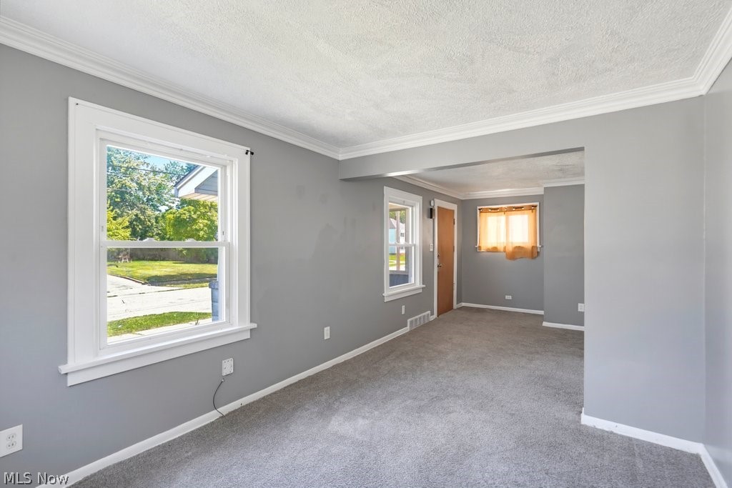 20740 Tracy Avenue Property Photo 5