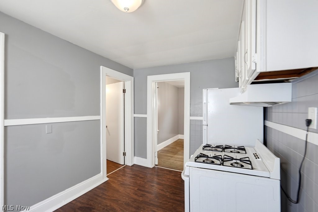 20740 Tracy Avenue Property Photo 9