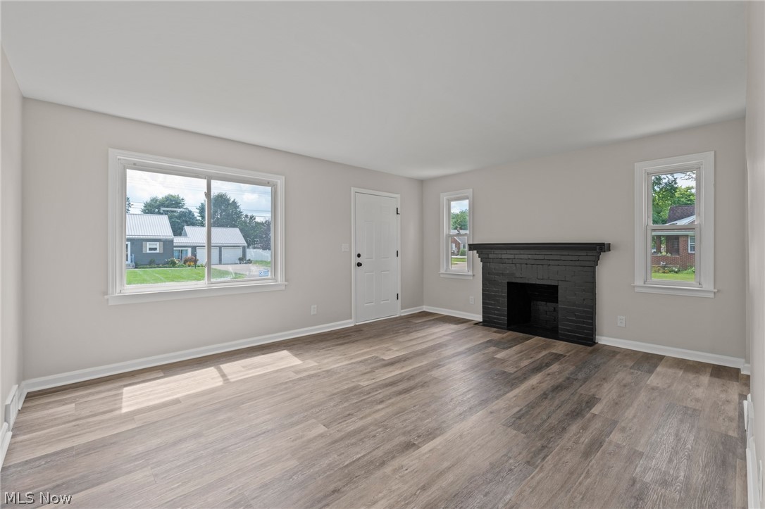 539 Figueroa Place Se Property Photo 6
