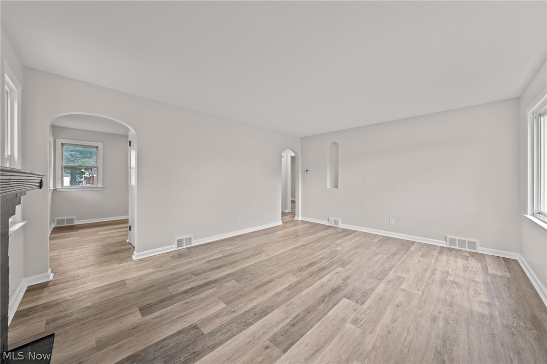 539 Figueroa Place Se Property Photo 8