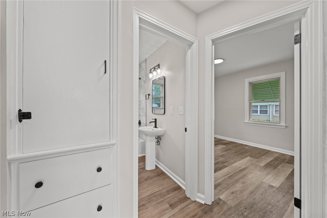 539 Figueroa Place Se Property Photo 15