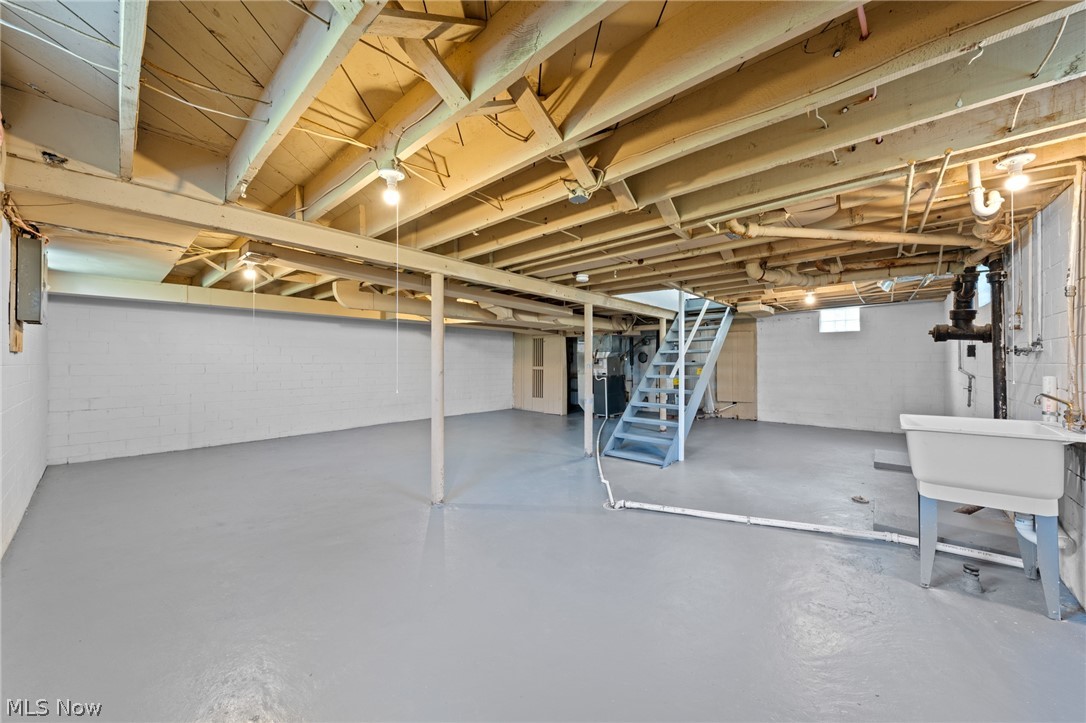 539 Figueroa Place Se Property Photo 28