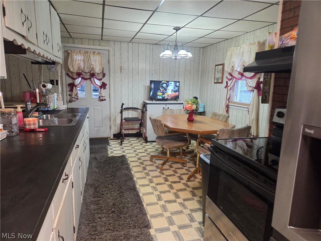 1935 E 44th Street Property Photo 4
