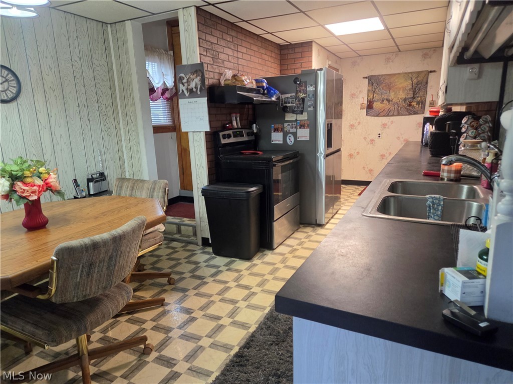 1935 E 44th Street Property Photo 6