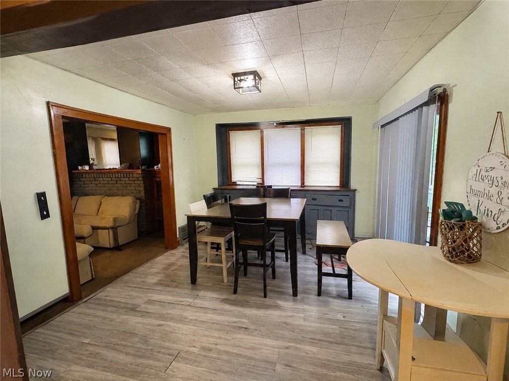 1182 Mount Vernon Avenue Property Photo 4