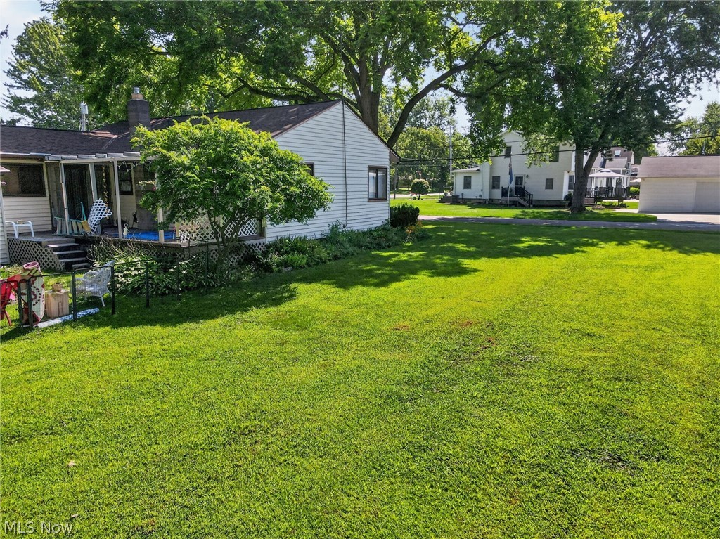 306 Everett Street Property Photo 11