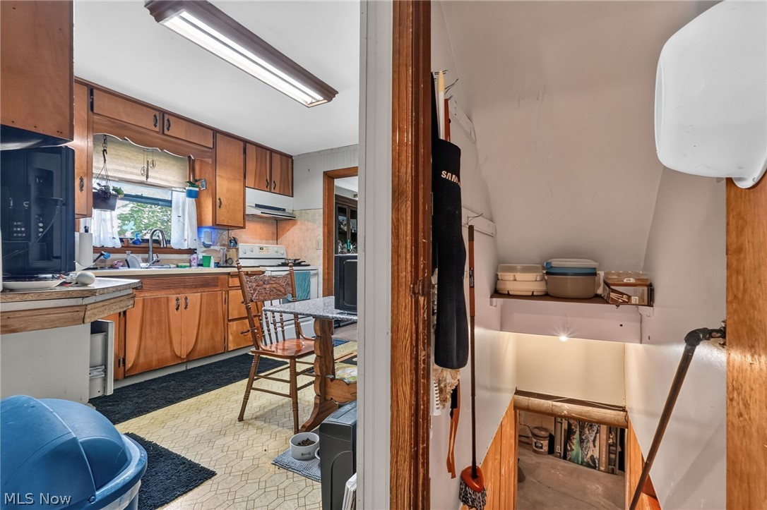 306 Everett Street Property Photo 34
