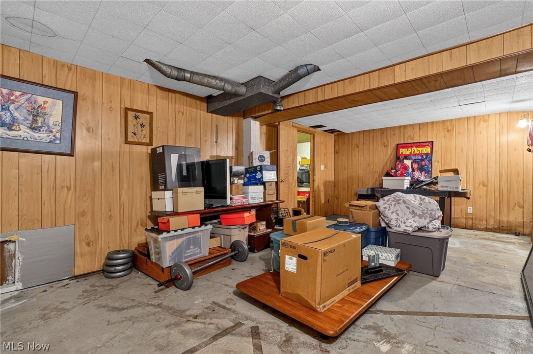 306 Everett Street Property Photo 37