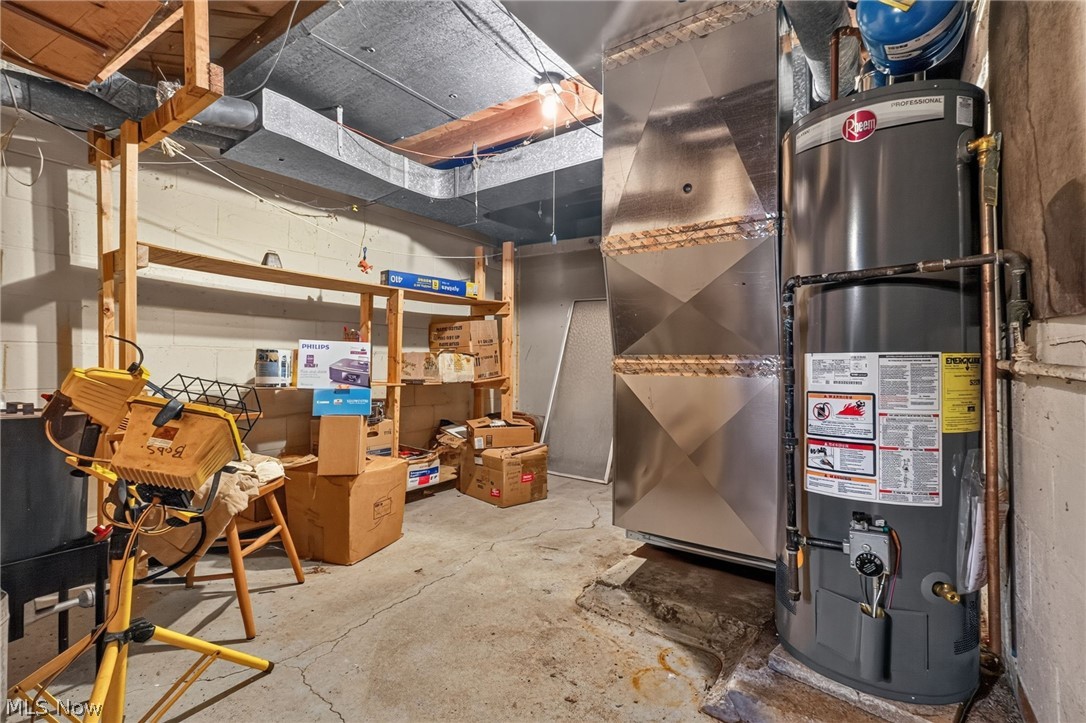 306 Everett Street Property Photo 40