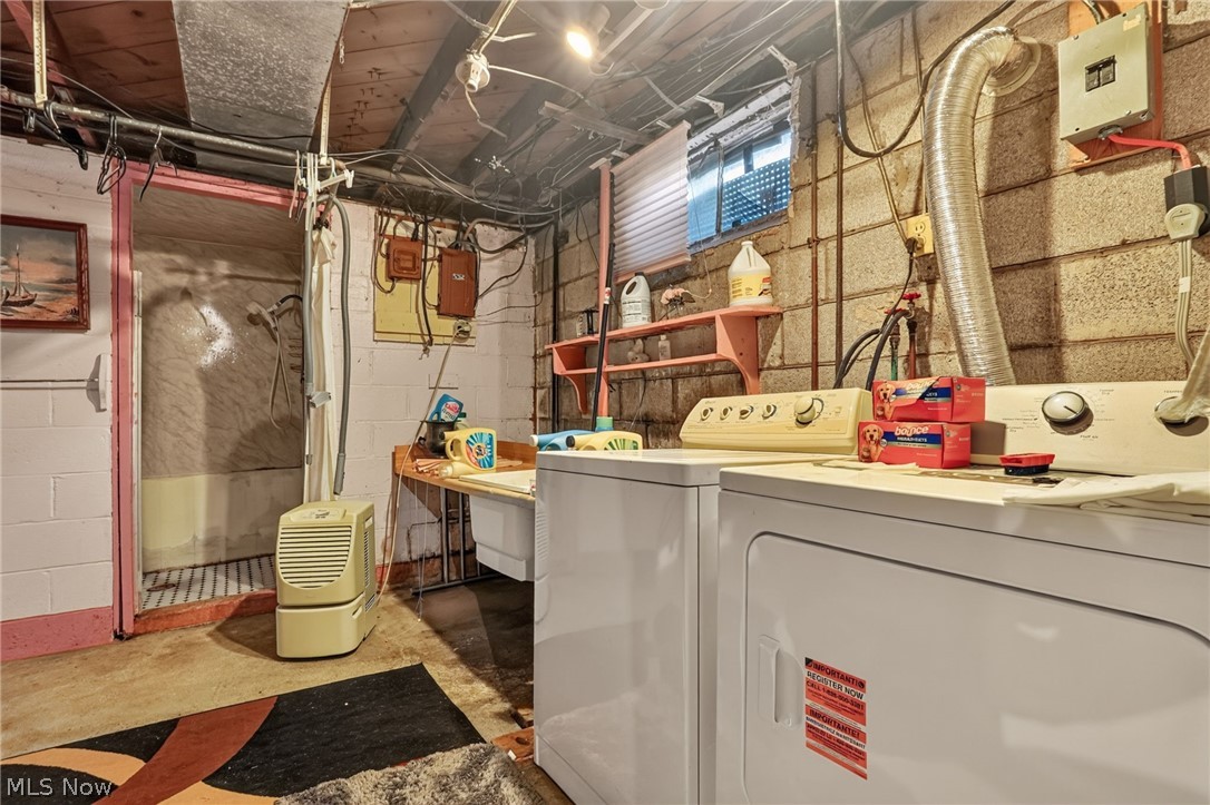 306 Everett Street Property Photo 41