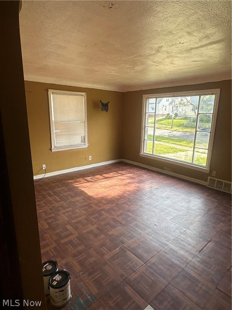 4154 E 153rd Street Property Photo 9