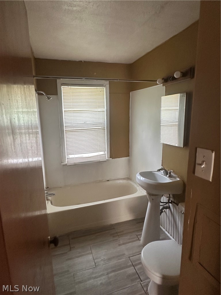 4154 E 153rd Street Property Photo 14
