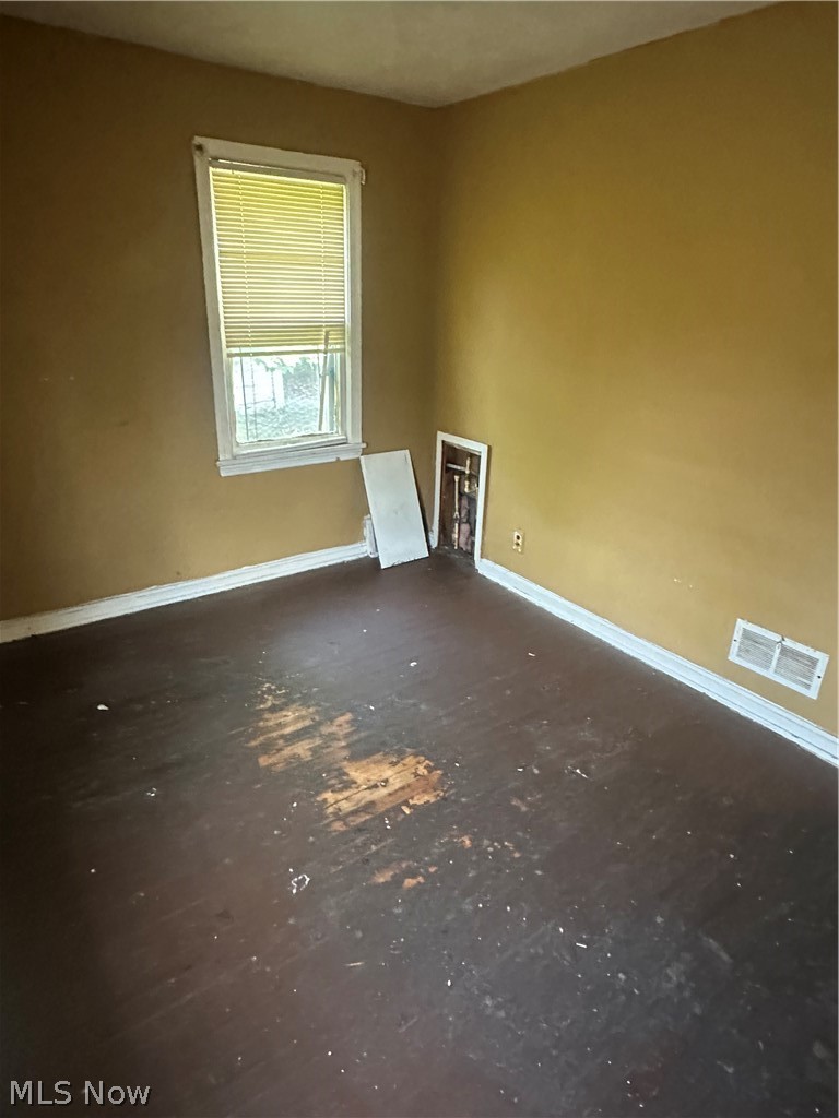 4154 E 153rd Street Property Photo 16