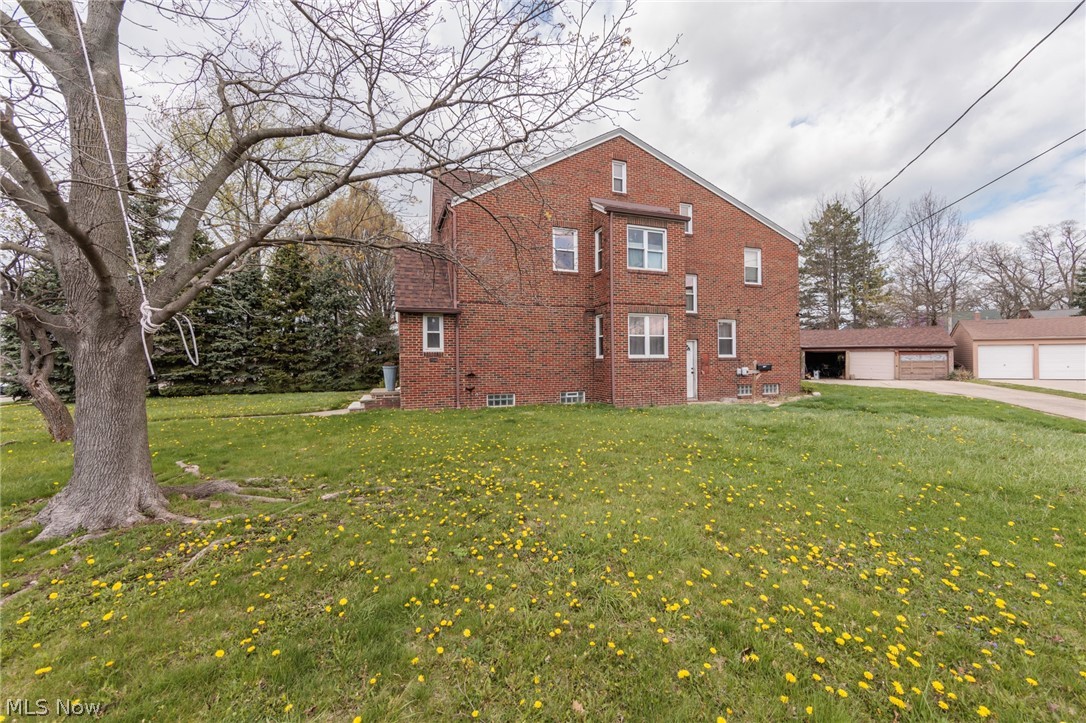 3155 Rocky River Drive Property Photo 3
