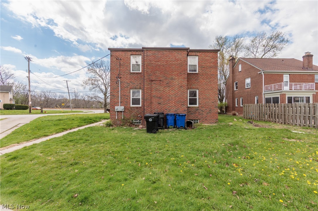 3155 Rocky River Drive Property Photo 5
