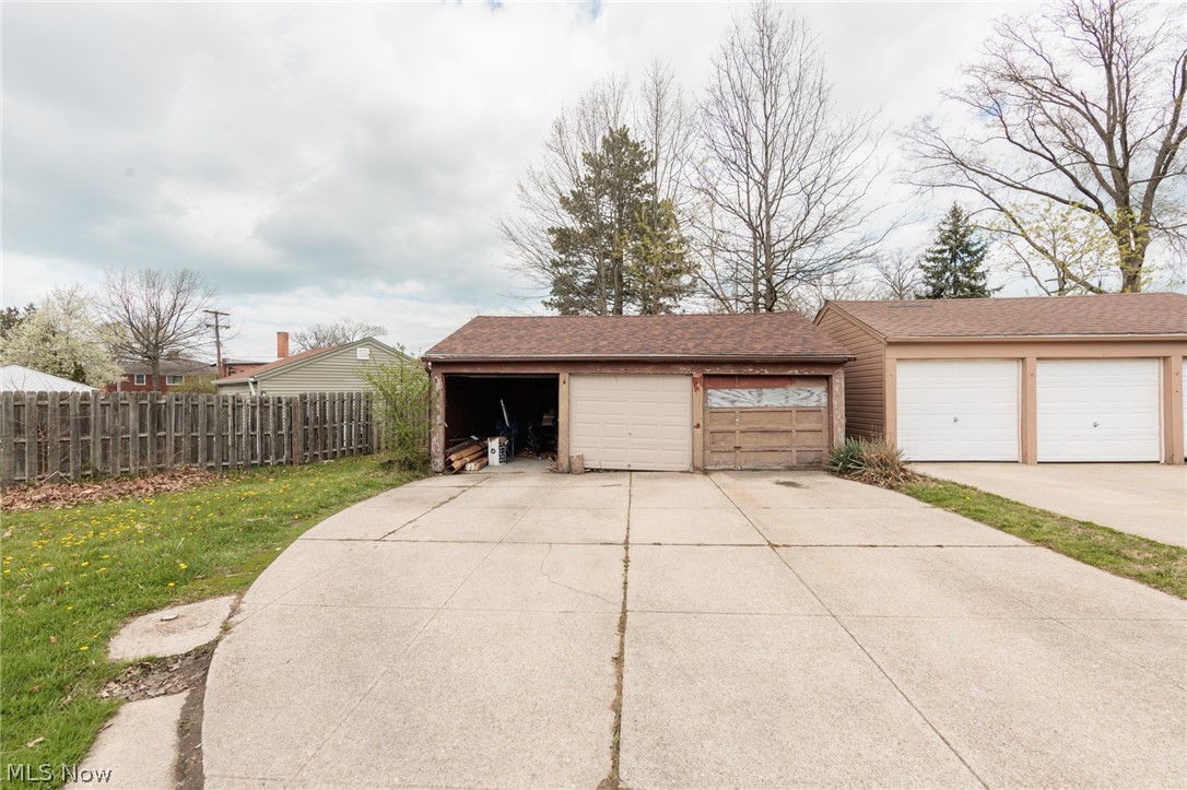 3155 Rocky River Drive Property Photo 6