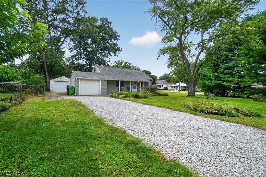1112 Danforth Road Property Photo 2