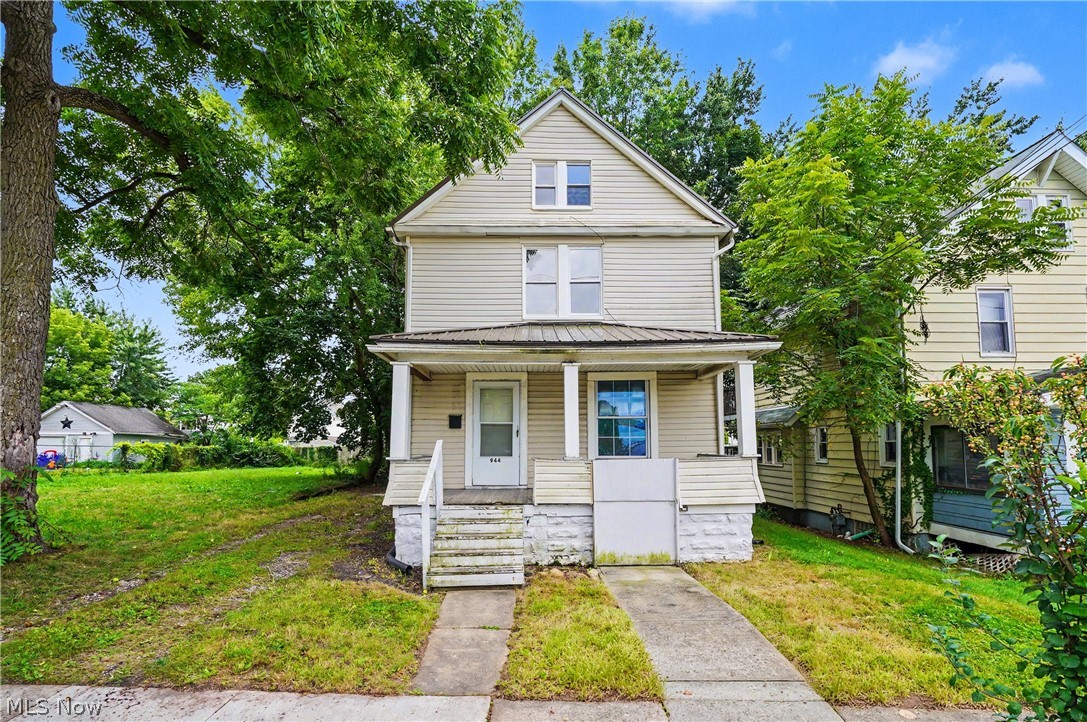 944 Redfern Avenue Property Photo 1