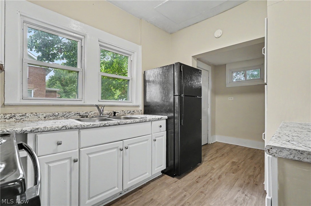 944 Redfern Avenue Property Photo 8