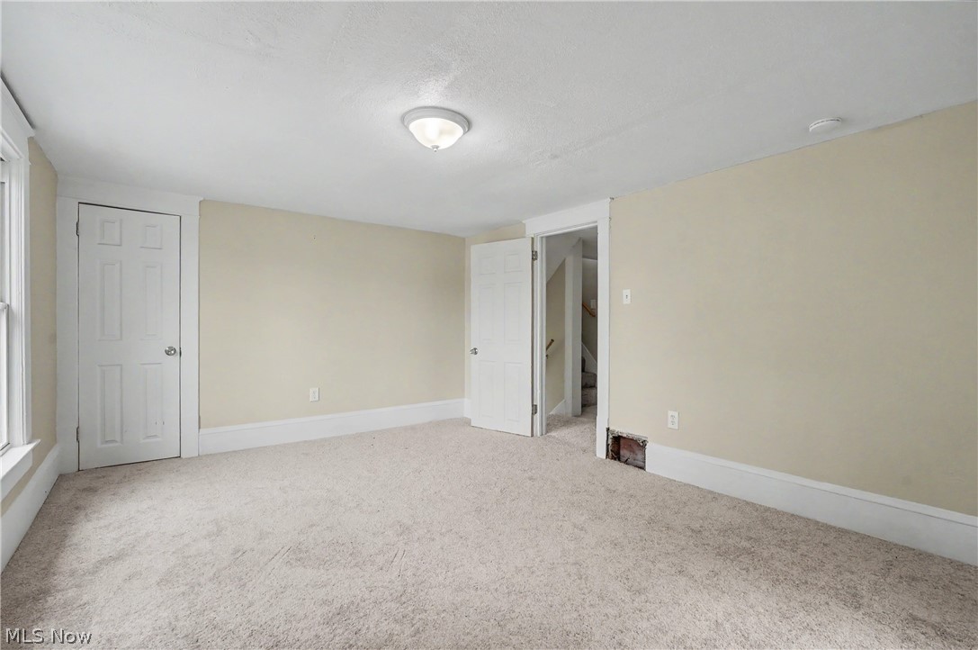 944 Redfern Avenue Property Photo 15
