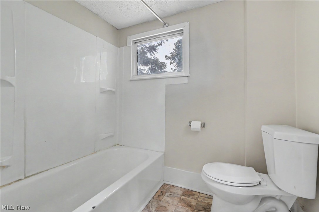 944 Redfern Avenue Property Photo 18