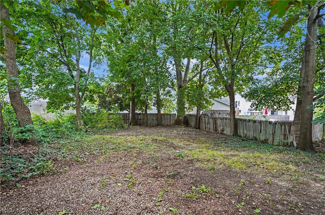 944 Redfern Avenue Property Photo 23