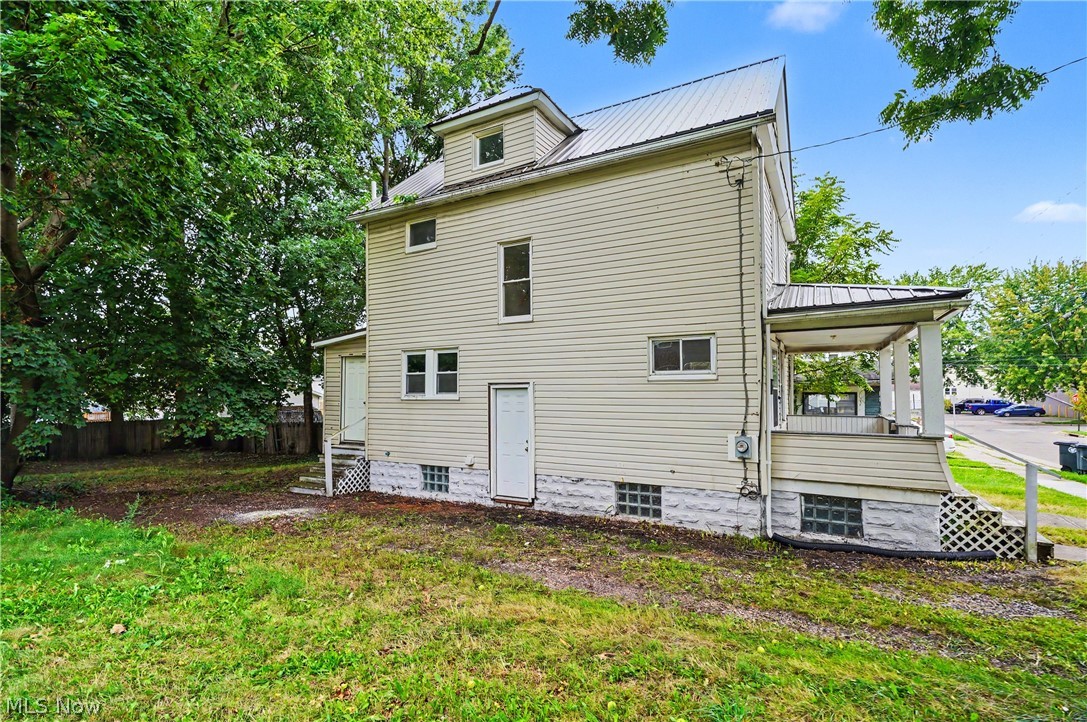 944 Redfern Avenue Property Photo 24