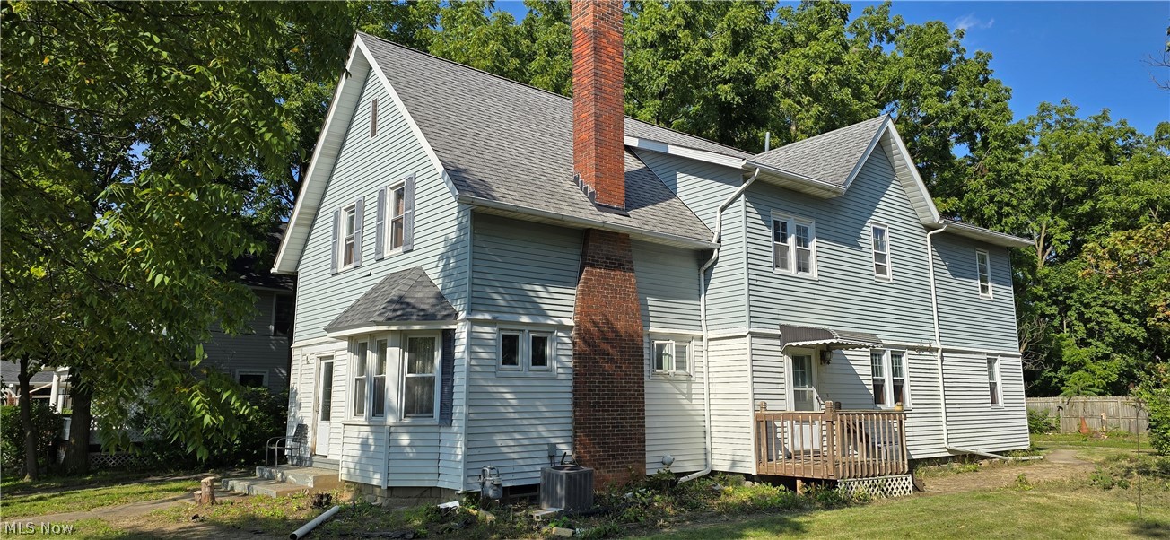1518 Middle Avenue Property Photo 2