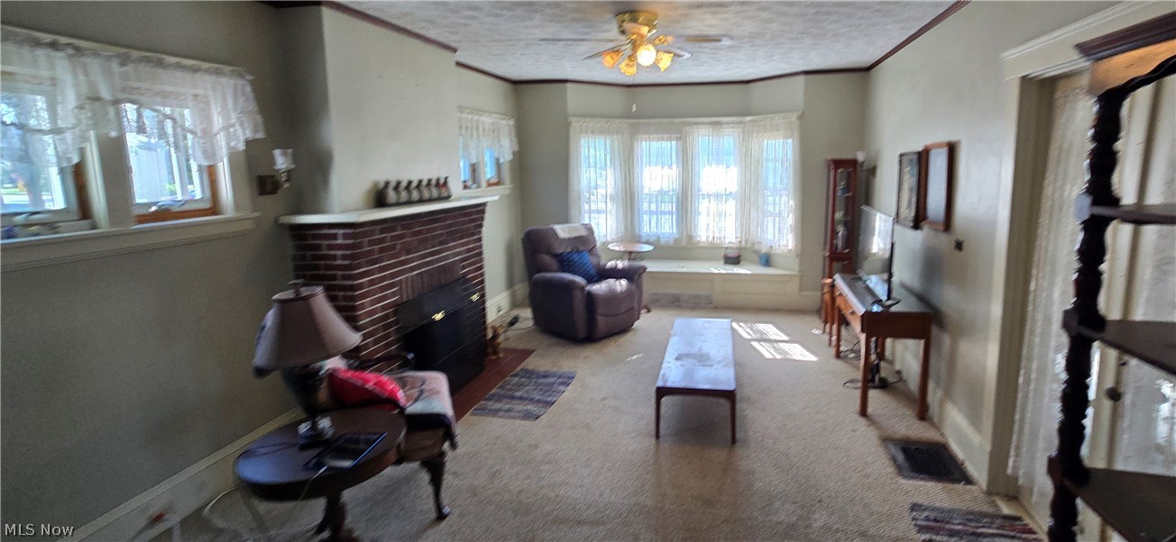 1518 Middle Avenue Property Photo 10