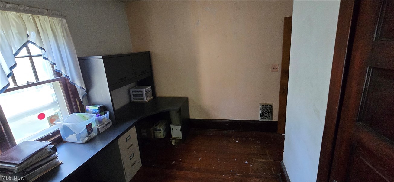 1518 Middle Avenue Property Photo 34