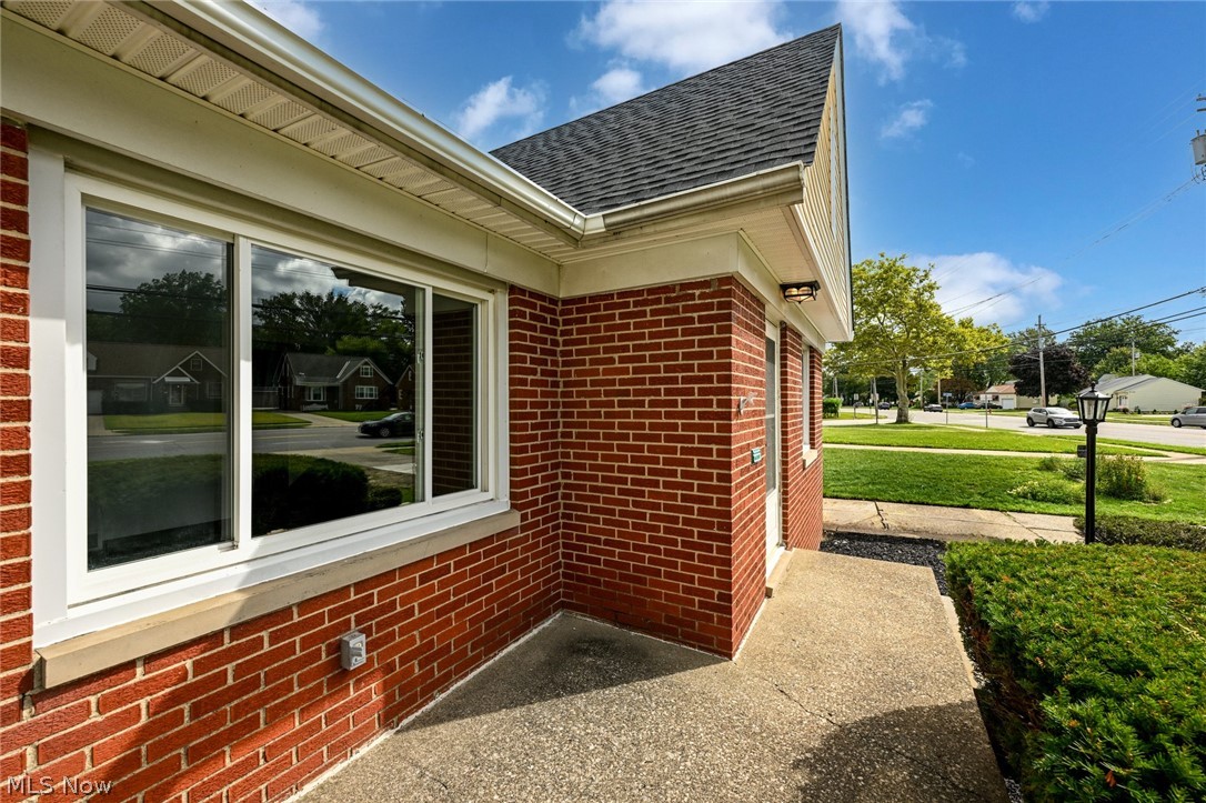 28101 Lake Shore Boulevard Property Photo 40