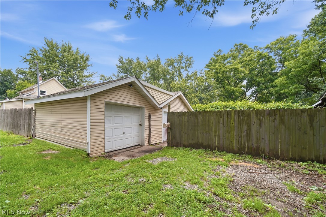 1116 Mcintosh Avenue Property Photo 15