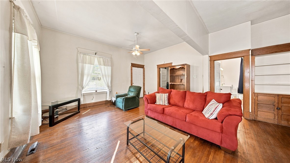 1008 Tefft Street Property Photo 12