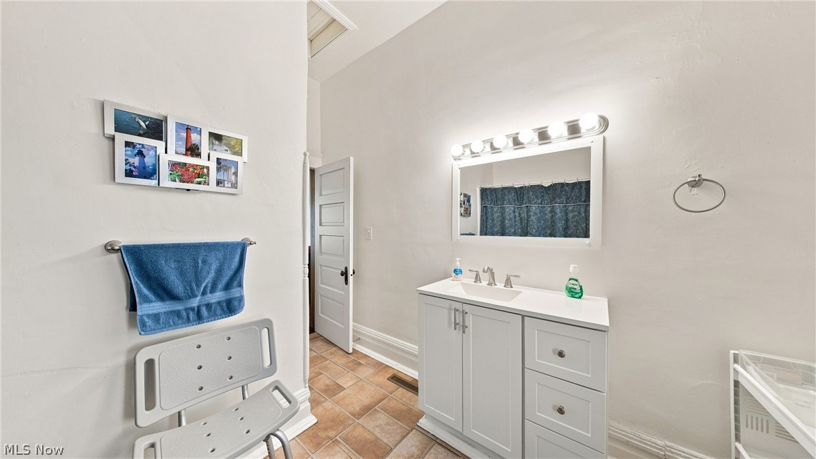 1008 Tefft Street Property Photo 16