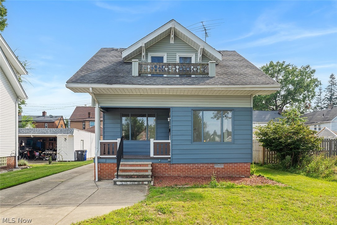 18206 Harland Avenue Property Photo 1