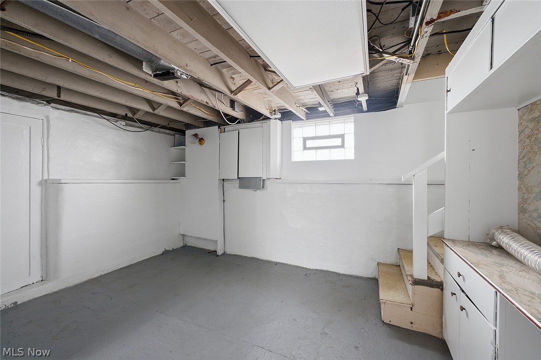 18206 Harland Avenue Property Photo 21