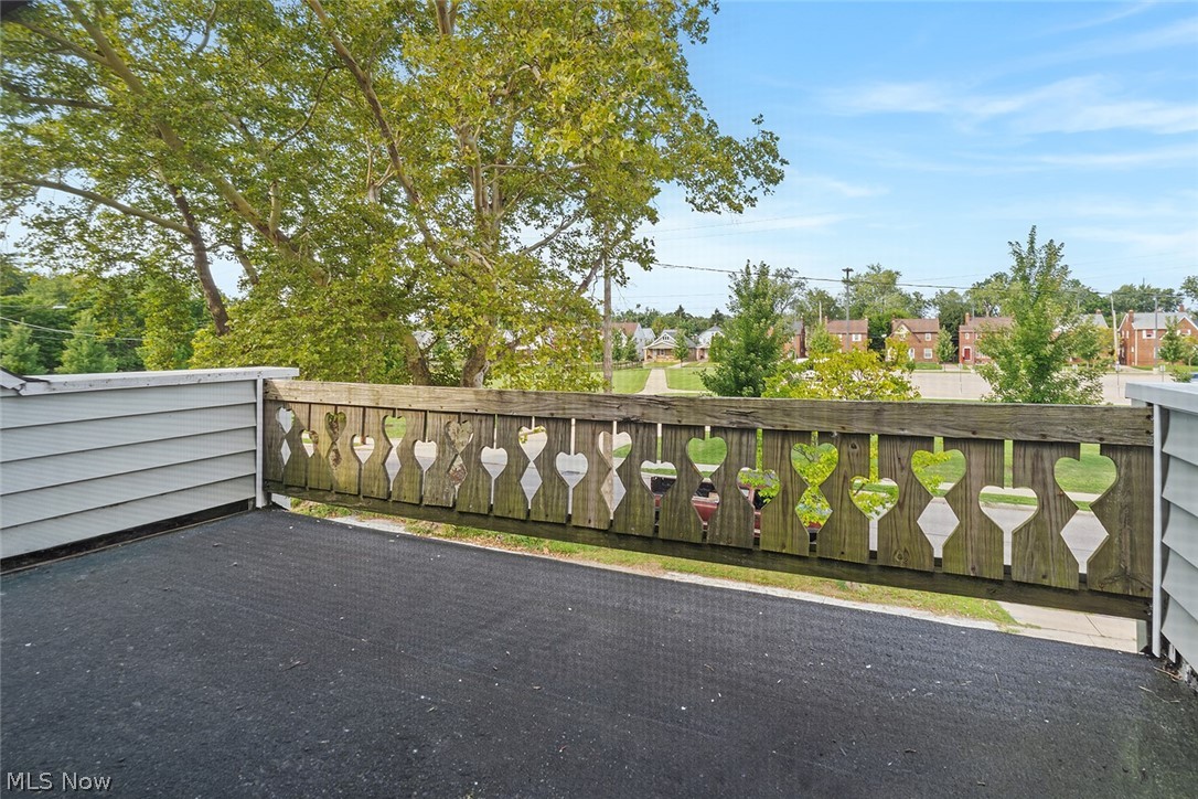 18206 Harland Avenue Property Photo 22