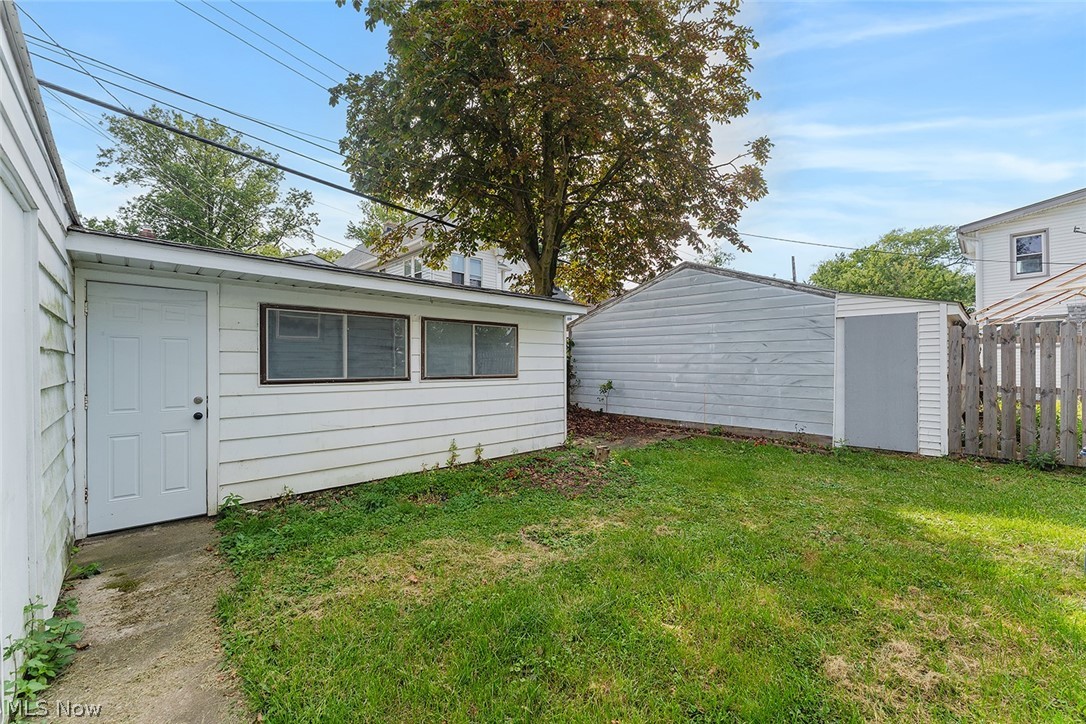 18206 Harland Avenue Property Photo 24