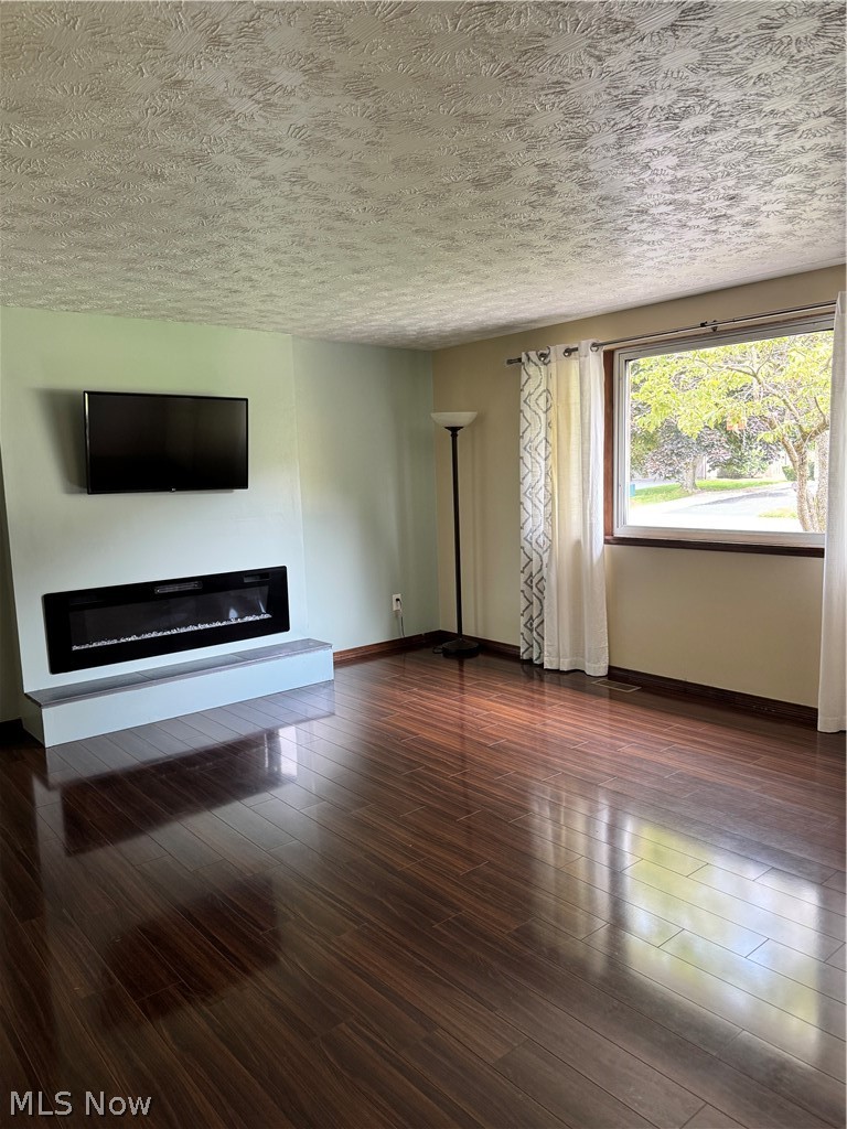7763 Raglan Drive Ne Property Photo 5