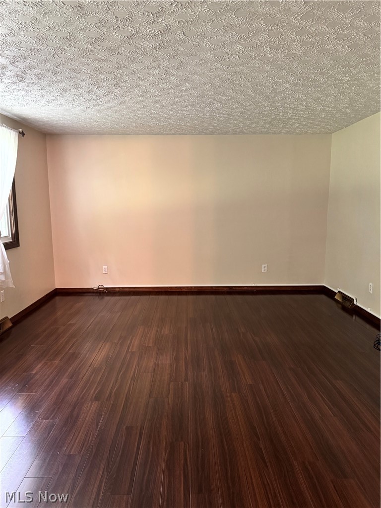 7763 Raglan Drive Ne Property Photo 8