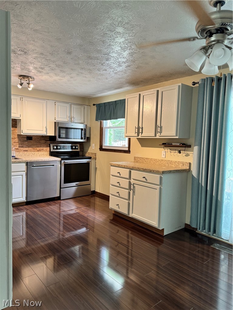 7763 Raglan Drive Ne Property Photo 9