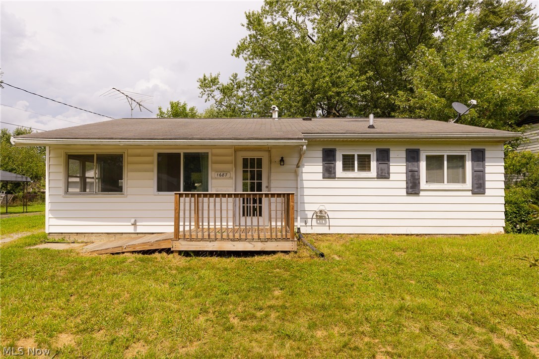 1687 Delia Avenue Property Photo 1