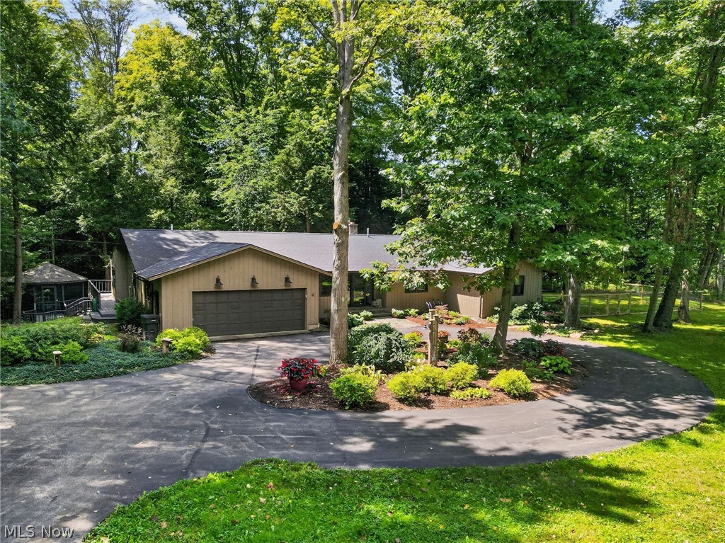 4321 N Forest Ridge Drive Property Photo 2