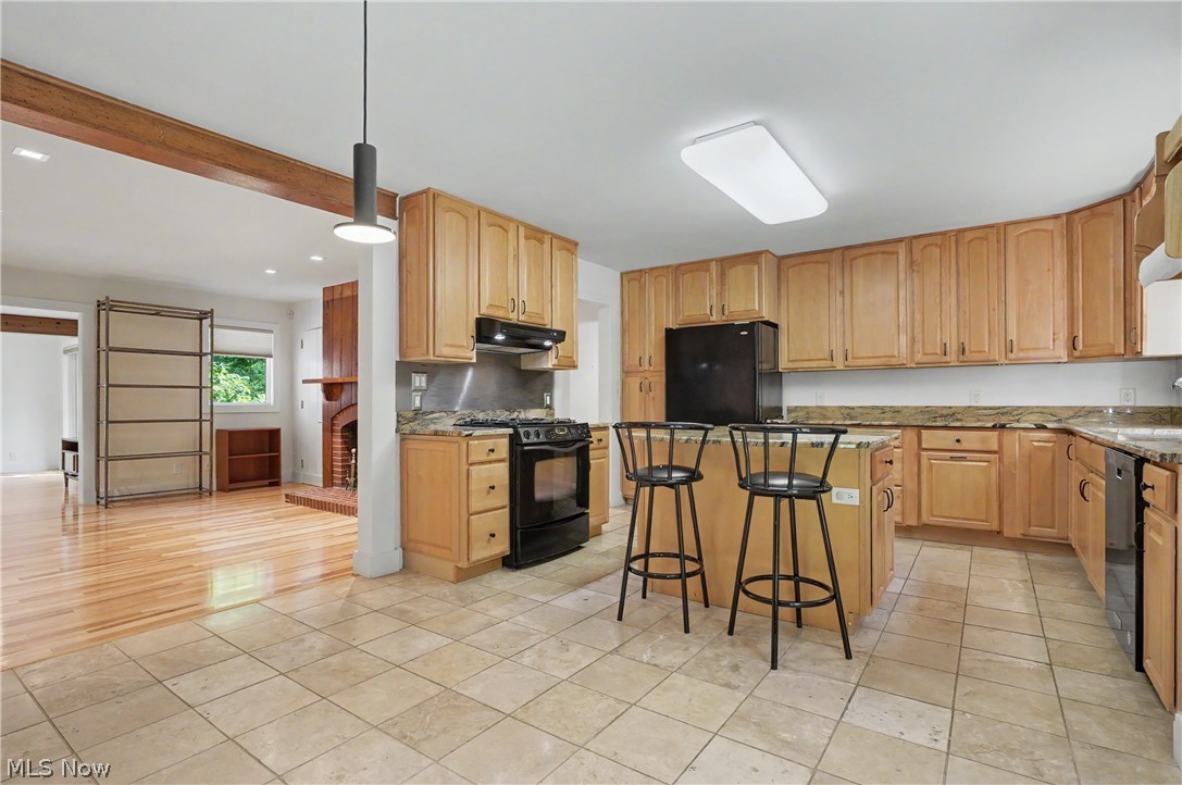 4389 Everett Road Property Photo 5