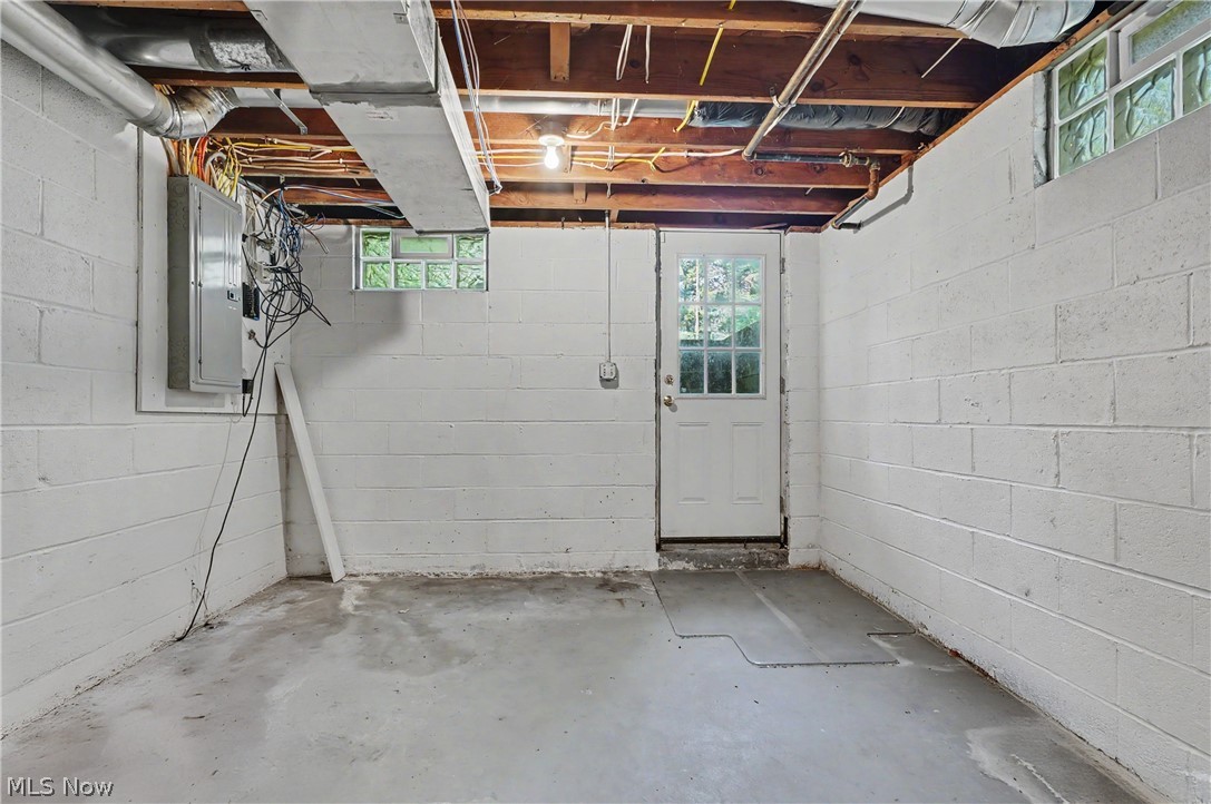 4389 Everett Road Property Photo 26