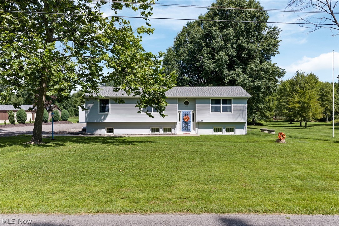 10685 Scotts Corners Road Property Photo 2